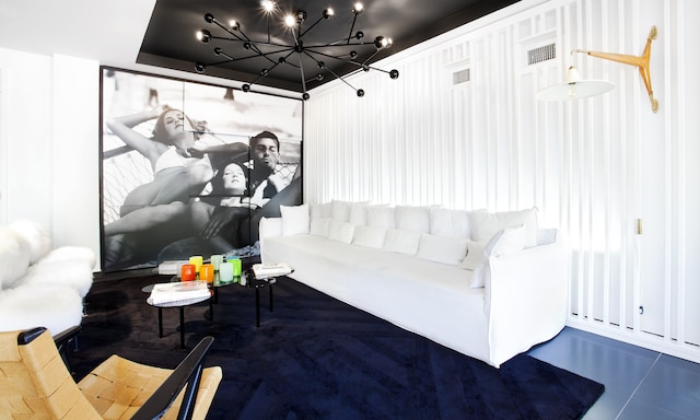 ブラン カラ - アダルト オンリー