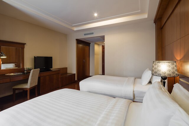 ニャット ハ ロペラ ホテル