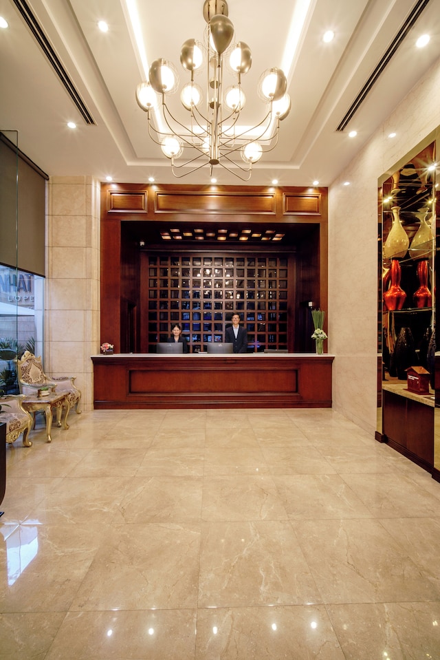 ニャット ハ ロペラ ホテル