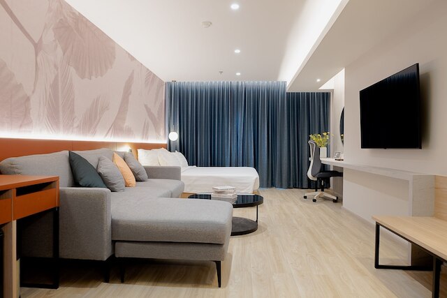 ブリ シリフ ホテル