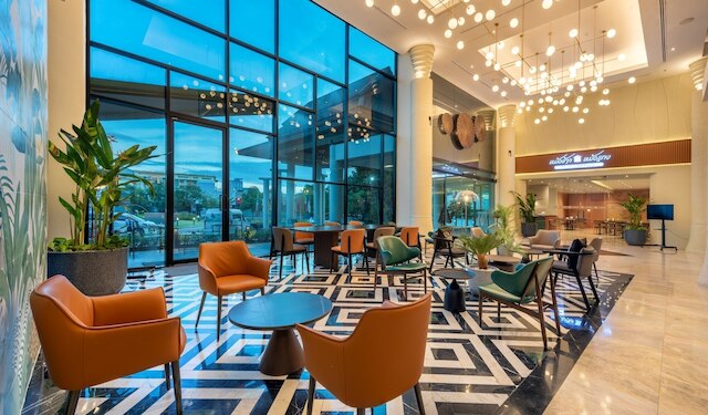 ブリ シリフ ホテル