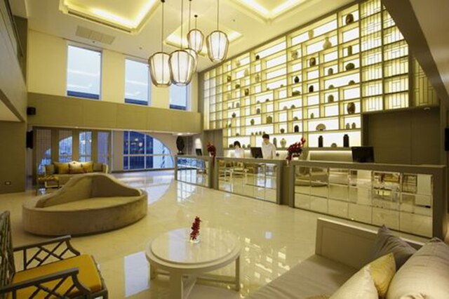 ザ クォーター フアランポォン バイ UHG