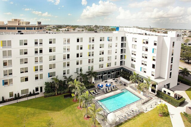 アロフト マイアミ ドーラル