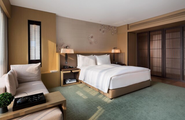 ジ イースト ホテル杭州 (東方大酒店 杭州)