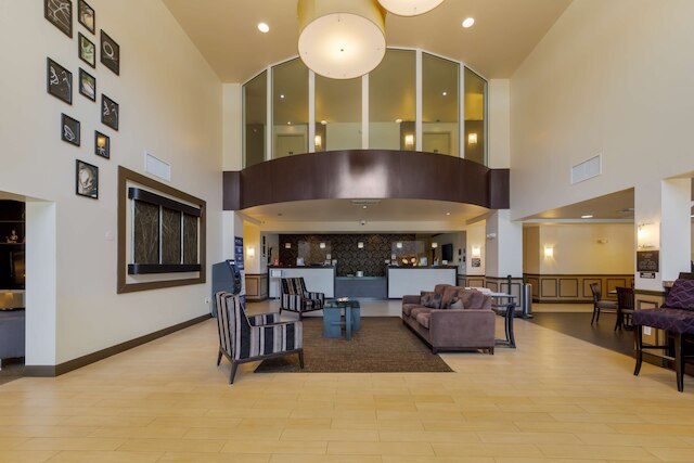 ベストウェスタン プラス マイアミ エアポート ノース ホテル & スイーツ