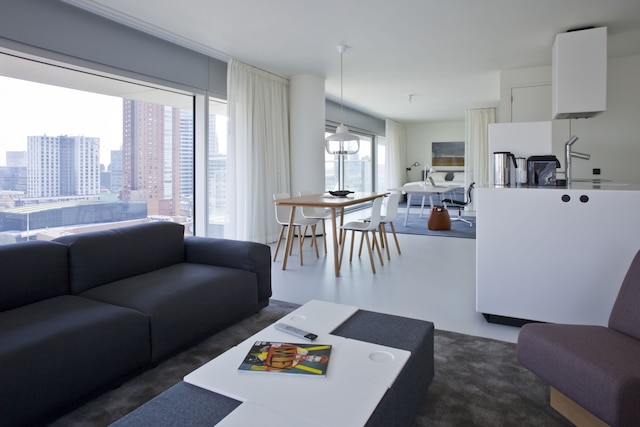 アーバン レジデンシーズ