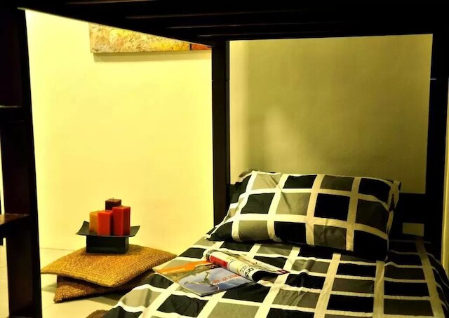 アワ オーサム ホステル