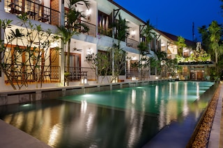 モントラ ニヴェーシャレジデンス