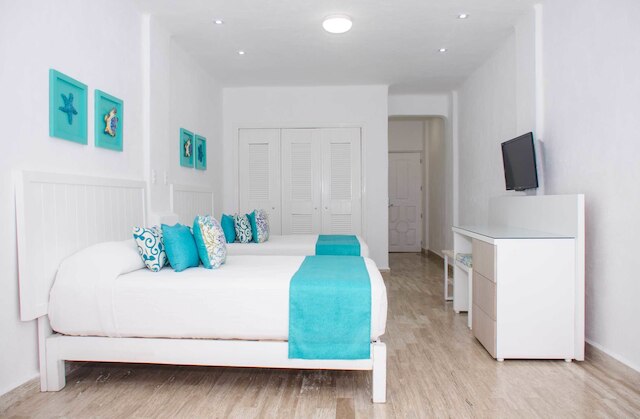 ブシー カンクン プラザ ホテル