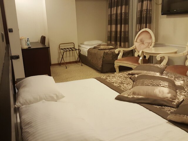 ラティフォグル ホテル