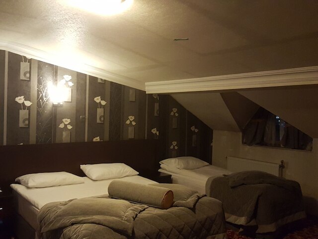 ラティフォグル ホテル