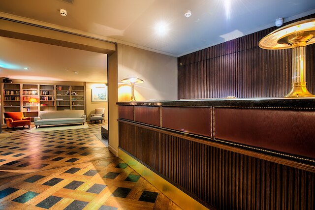 モンドリアン スイーツ ベルリン チェックポイント チャーリー