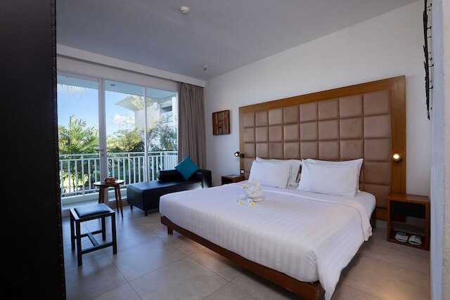 THE 1O1バリフォンタナセミニャック