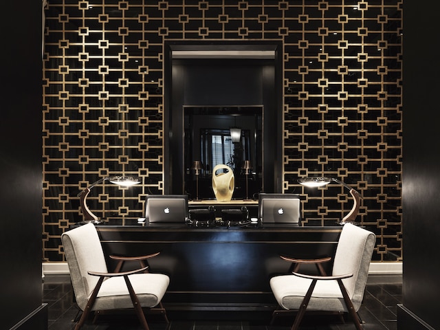 J.K. プレース ローマ