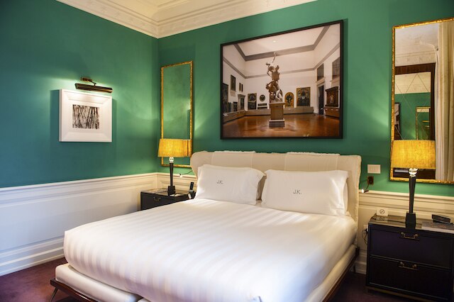 J.K. プレース ローマ