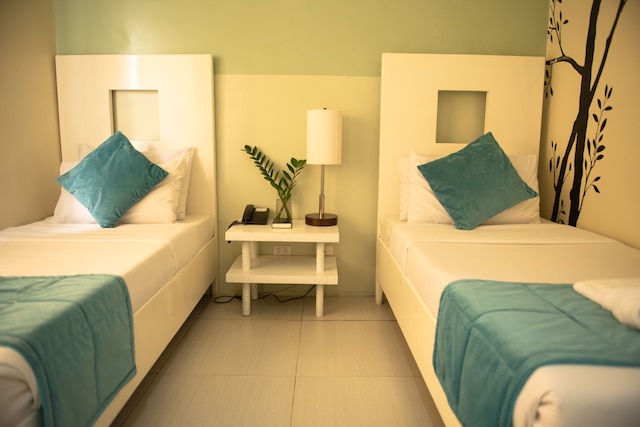 ホリデー スイーツ ビジネス ディストリクト (エンパイア スイーツ ホテル)