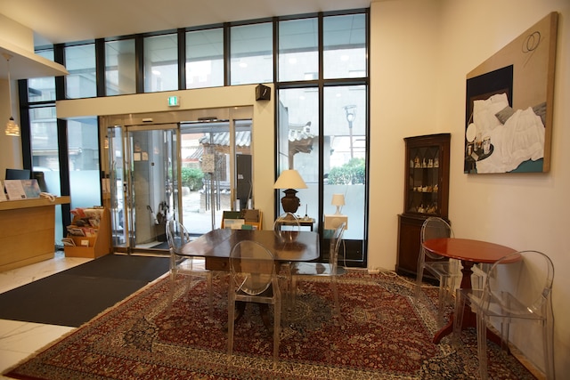 ホテル ダダ インサドン