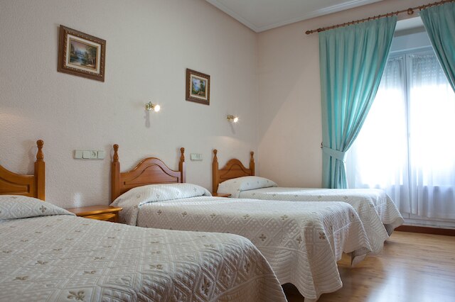 ホスタル ザモラ