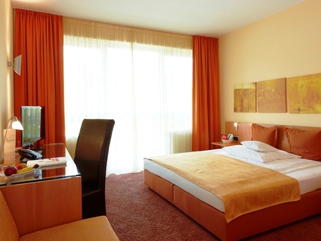 ホテル レストラン ヴェシンガー