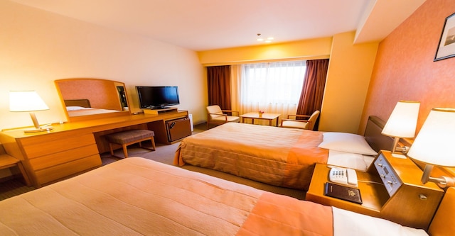 ザ クラウンパレス新阪急高知