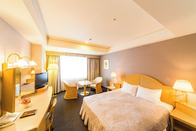 ザ クラウンパレス新阪急高知