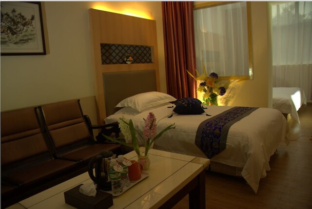 ホーム クラブ ホテル (家园连锁酒店) 沿江东店