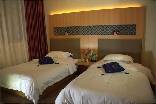 ホーム クラブ ホテル (家园连锁酒店) 沿江东店