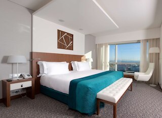 エピック サナ リスボア ホテル