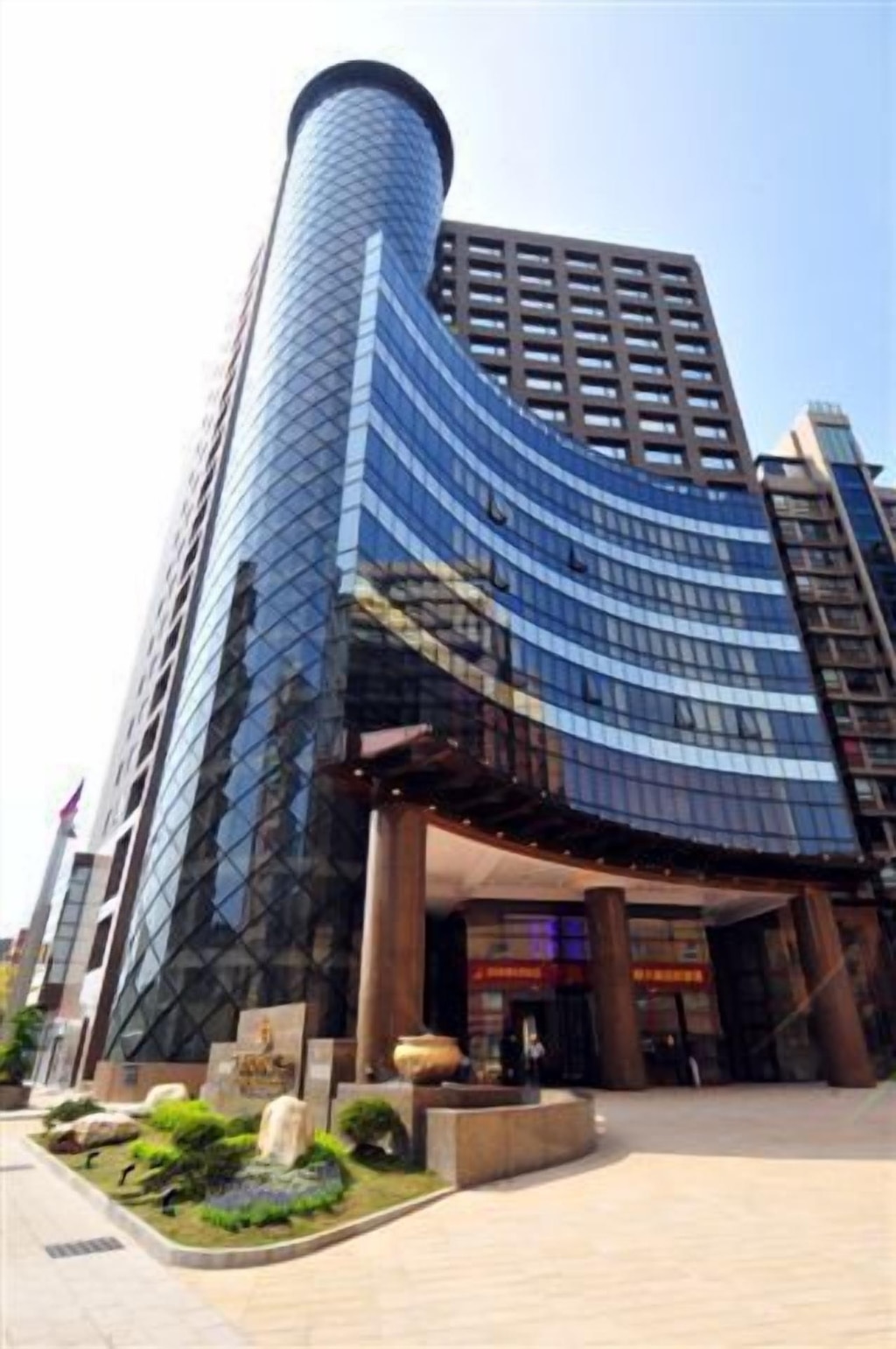 モナーク スカイライン ホテル (尊爵天際大飯店)