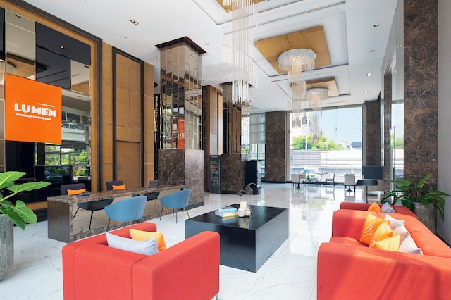 ルーメン バンコク スリナカリン