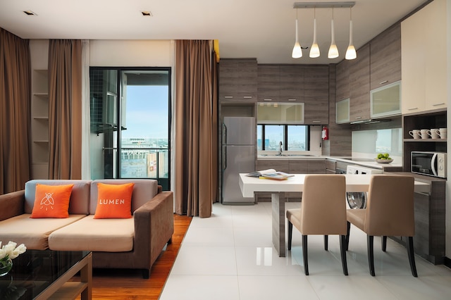 ルーメン バンコク スリナカリン