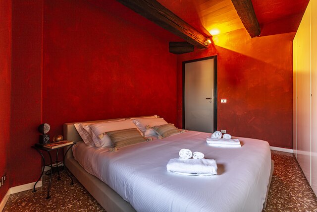 アッティコ デイ ミラコリ R&R