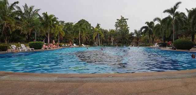 パーク レーン コンド F4 R419