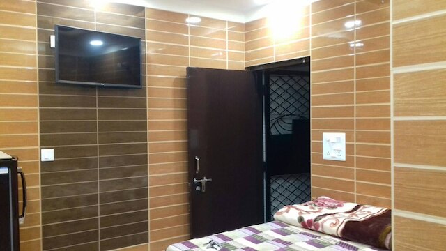 ポッシュ、ナイス フォーリナー エリア ラジュパト ナガール ラグジュアリー ルーム