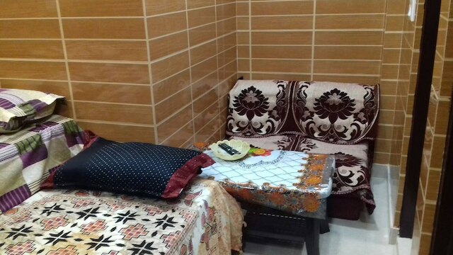 ポッシュ、ナイス フォーリナー エリア ラジュパト ナガール ラグジュアリー ルーム