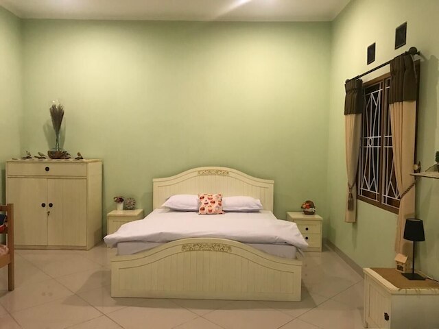 サニー ゲスト ハウス レンバン