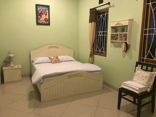 サニー ゲスト ハウス レンバン