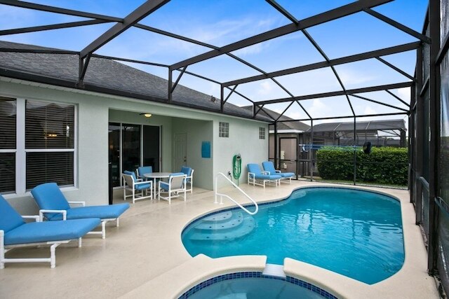 イマキュレート 4 ベッドルーム 3 バスルーム イン ウィンザーパームズ ビラ バイ レッドオーニング