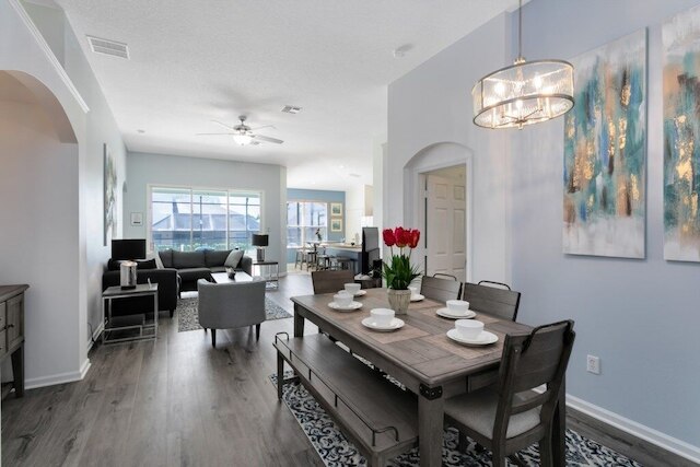 イマキュレート 4 ベッドルーム 3 バスルーム イン ウィンザーパームズ ビラ バイ レッドオーニング