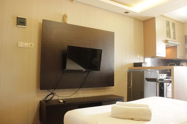 ストラテジック & コンフィー スタジオ アット ゲートウェイ チカダズ アパートメント