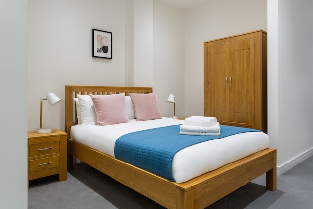 クイーンズパークバイヴェリディアンアパートメントズ