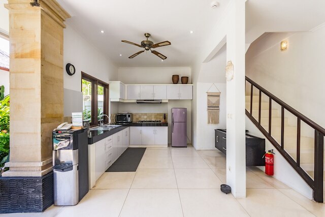 ヴィラ クリスナ