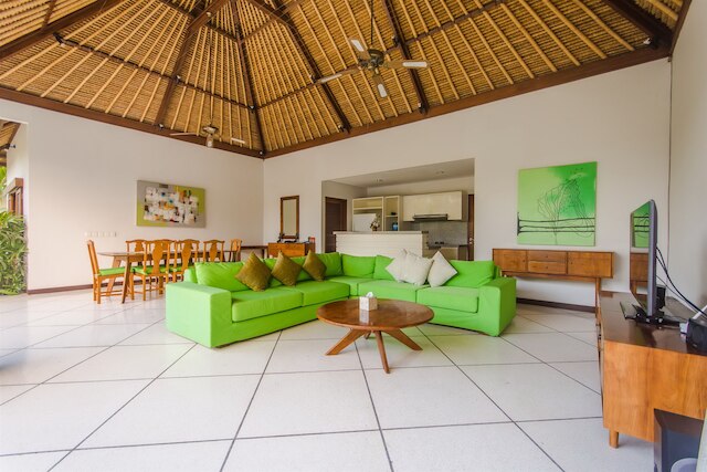 ヴィラ アローレ