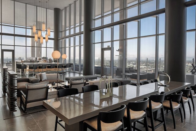 AC ホテル バイ マリオット・オーランド ダウンタウン