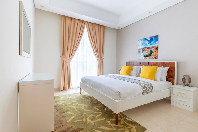 ブライト & スペーシャス 3 ベッドルーム ウィズ スタュディ イン ダウンタウン - スリープス 7!