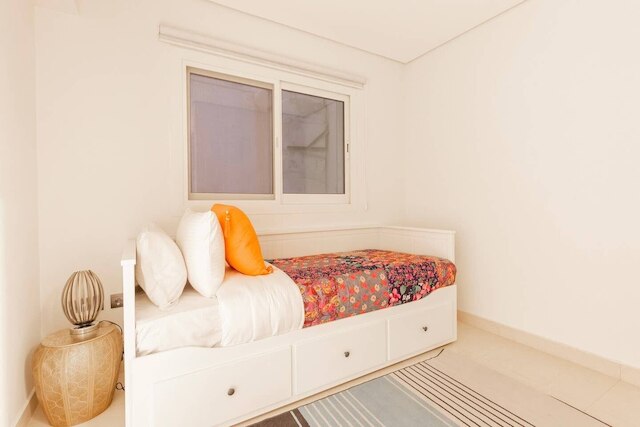 ブライト & スペーシャス 3 ベッドルーム ウィズ スタュディ イン ダウンタウン - スリープス 7!