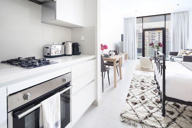 スタニング スタジオ W/ ブルジ カリファ ビュー !