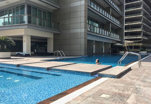 スペーシャス スタジオ イン ニュー 8 ブールバード ウォーク !