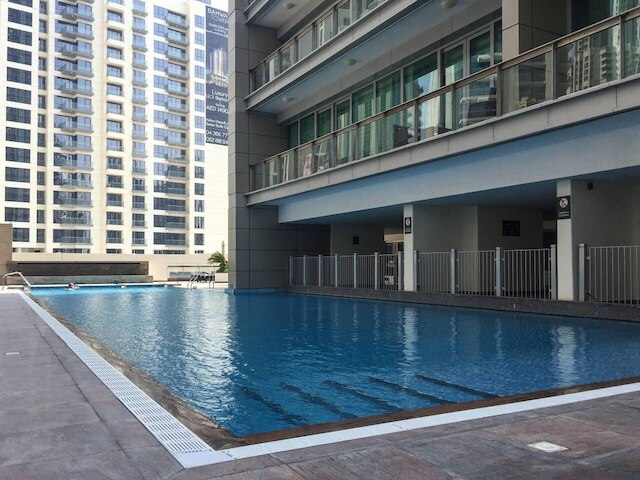 スペーシャス スタジオ イン ニュー 8 ブールバード ウォーク !