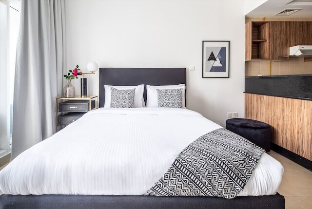 モダン ラスティック スタジオ アパートメント イン ダウンタウン ドバイ